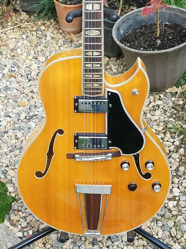 Yamaha AE-11 Archtop Blonde & OHSC