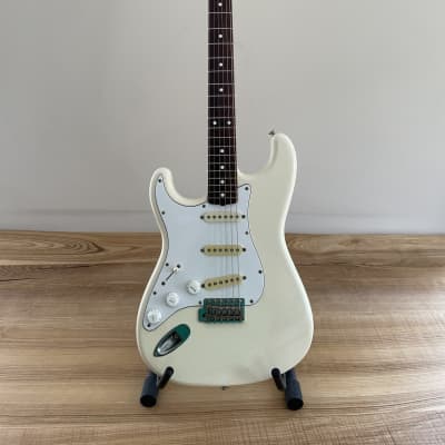 MIJ Stratocaster レフティ 1984 Fender Japan MIJ '62 Stratocaster Olympic White ~Rare