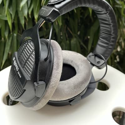 Beyerdynamic DT 990 Pro Headphones, 250 Ohm 2019 Black/Grey image 3