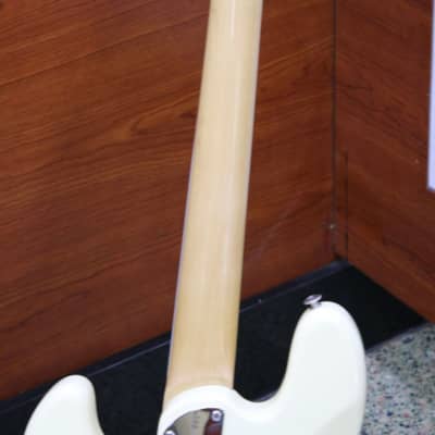 Dame NeoClassicism Custom Shop Bass Guitar 2000s ivory | Reverb