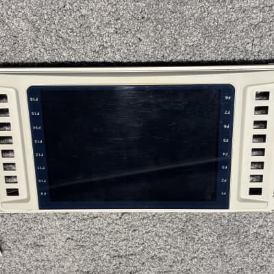 Akai S5000 Sampler Display