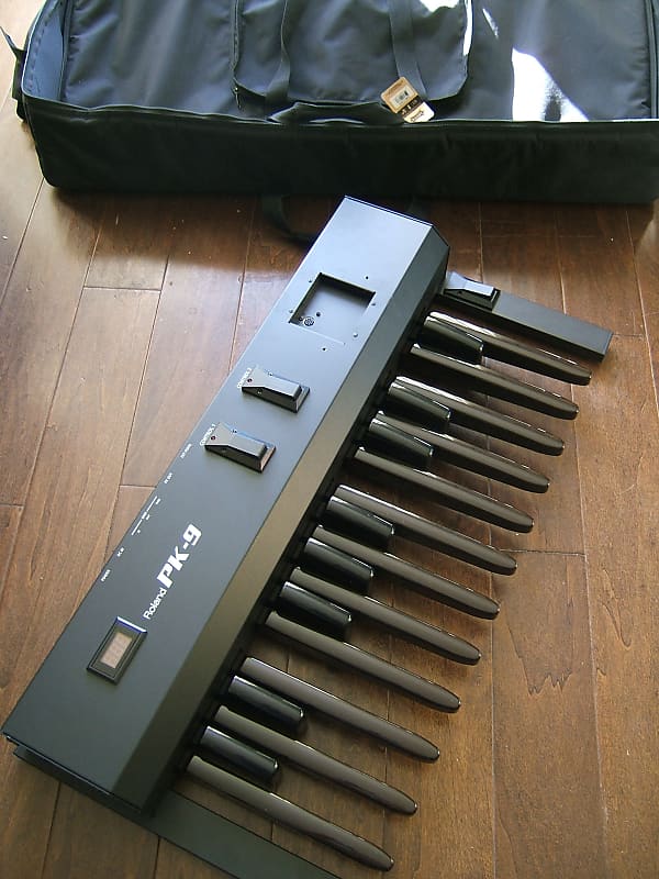 Roland PK - 9 Dynamic Midi Pedalboard - 20 note 2012 | Reverb