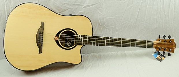 Lag T80DCE Tramontane Dreadnought Cutaway Natural image 1