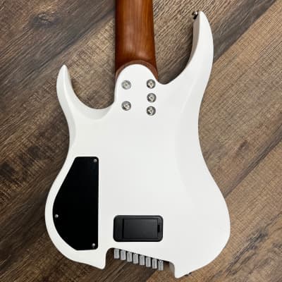 Used Legator G8FOD Ghost Overdrive 8-String Guitar Arctic w Used Legator G8FOD Ghost Overdrive 8-String Guitar Arctic w