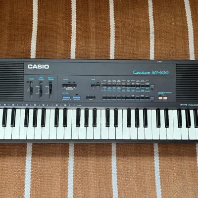 Casio MT-600 Casiotone 49-Key Synthesizer 1980s IOB