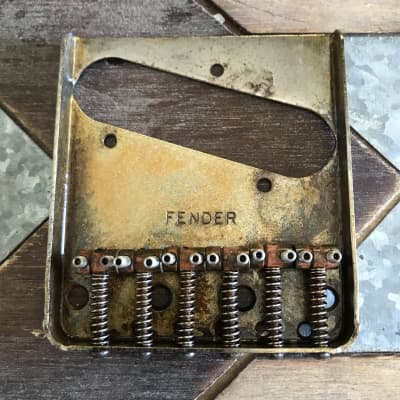 Real Life Relics Fender® Aged Nickel Vintage 6-Saddle Telecaster® Bridge 0990810000   [P5]