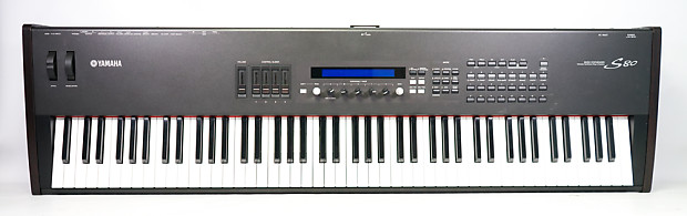 Piano Yamaha S80 avec support - Electronic Keyboards -  Saint-Jean-sur-Richelieu, Quebec