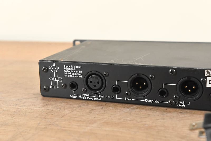 Ashly XR-1001 Stereo 2-Way, Mono 3-Way Crossover CG003Y1