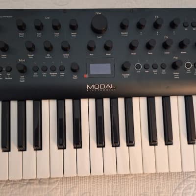 Modal Electronics Argon8 8 Voice 37-Key Wavetable Synthesizer | Reverb
