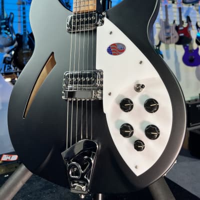 Rickenbacker 330 | Reverb