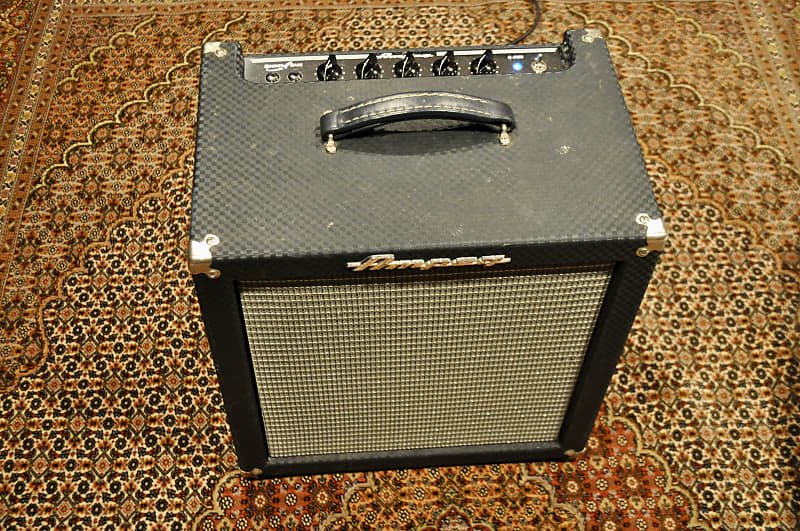 Ampeg B-50R ヴィンテージベースアンプ
