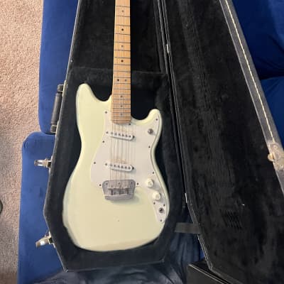 FENDER Mexico Duo Sonic HS 2023 アイスブルーメタ Fender Player Duo-Sonic HS, Ice Blue Metallic – Music World