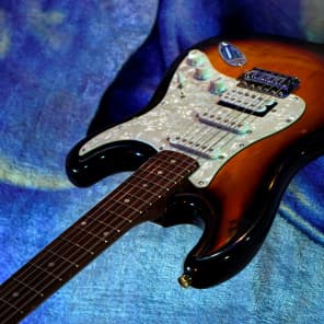 Vintage Vantage Stratocaster 3 Tone Sunburst image 6