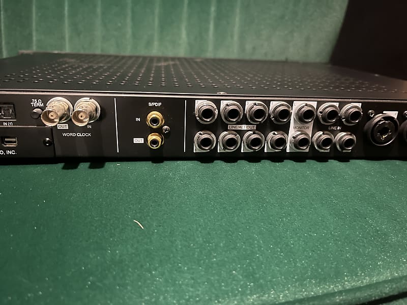 Universal Audio Apollo 8 DUO Thunderbolt 2 Audio Interface