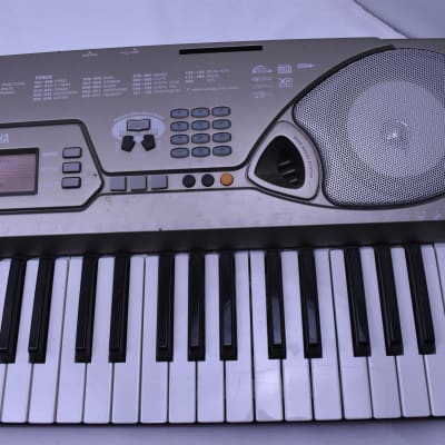 Yamaha EZ-250i Keyboard lighted keys SN 0012521 image 4