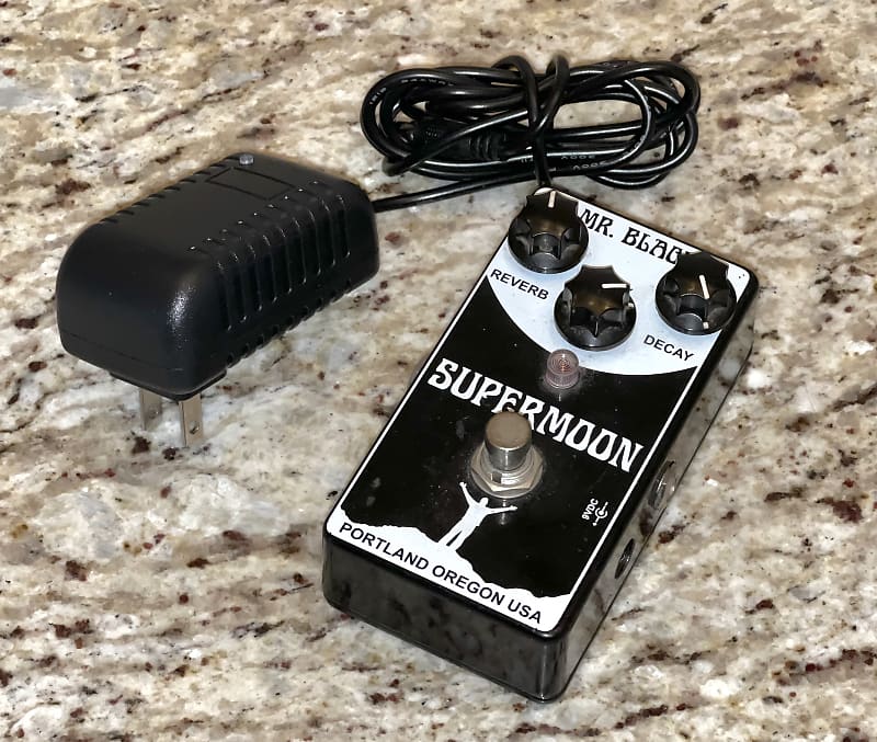 Mr. Black Supermoon
