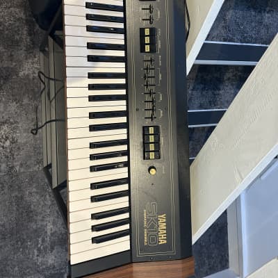 Yamaha SK-10 Symphonic Ensemble Synthesizer 1979 - Black