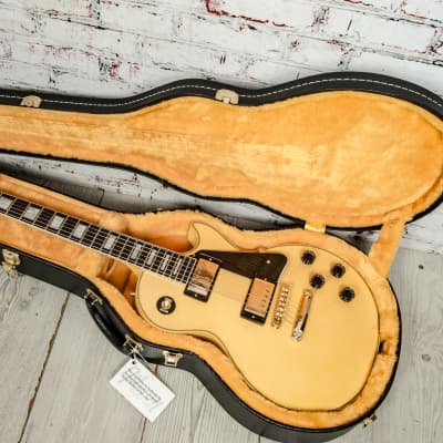 Gibson - Les Paul Custom - Electric Guitar - Light Aged Antique Alpine White - w/ Black Hardshell Case - x2180 image 22
