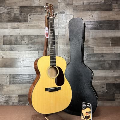 Martin 000-18 Acoustic Guitar - Natural Sitka Spruce for sale