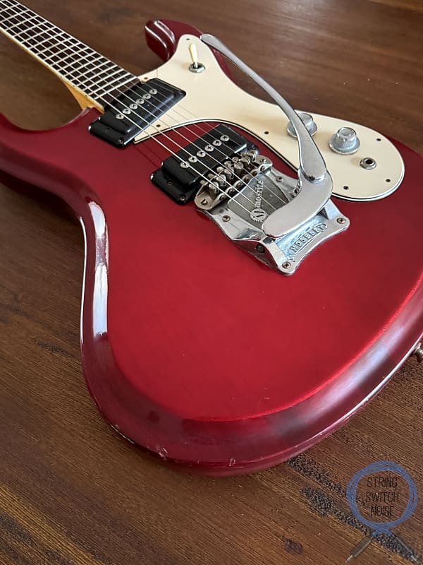 1970s Mosrite Japan Avenger White