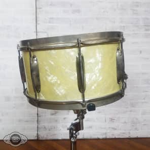 vintage 1940s WFL 7x14 Zephyr lug 3 ply snare drum in White Marine Pearl image 3