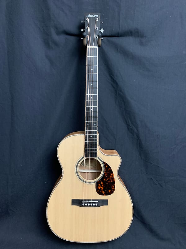 Larrivée OMV-40 Acoustic Guitar | Reverb