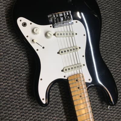 Fender Standard Stratocaster  83 Black image 5