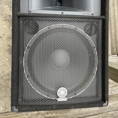 Pair of Yamaha S115V 2-Way 15