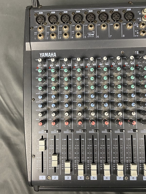 Yamaha EMX2000 12 Channel 400 watt Powered Mixer | Reverb
