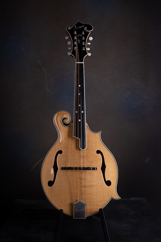 Bourgeois M5-F Aged Tone F-style mandolin Brand New image 1