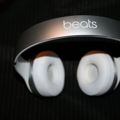 Beats by Dre SoLo 3  Space Grey image 3