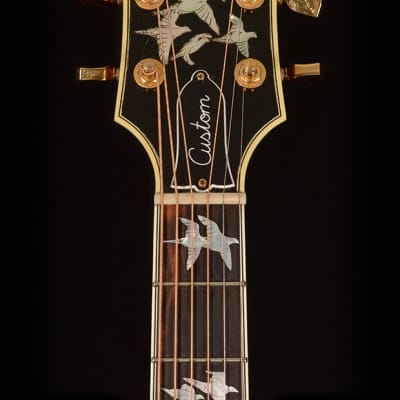 【Gibson　CustomShop　DovesIn　 Flight 2009】 Doves in Flight, Antique Natural | Gibson