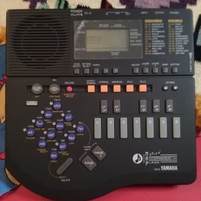 Yamaha QR10 - Synth/Sampler Arranger