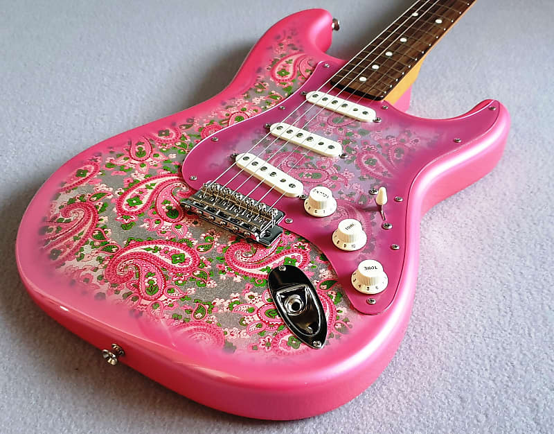 Fender MIJ Traditional '60s Stratocaster with Rosewood Fretboard 2017 Pink  Paisley