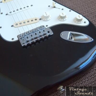 Fresher Straighter FS-380 Stratocaster early 80's Black image 9