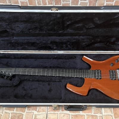 Parker Fly Classic Electric Guitar In original Case. Read image 10