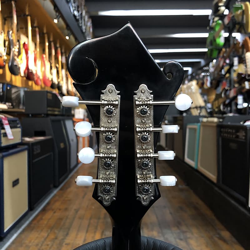 Kentucky KM-675 All-solid F-Style Mandolin Late 2000s
