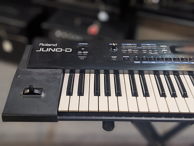 Roland juno deals d synthesizer