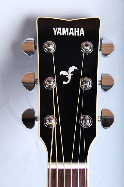 Yamaha FSX730SC Small Body Cutaway Acoustic Electric Guitar