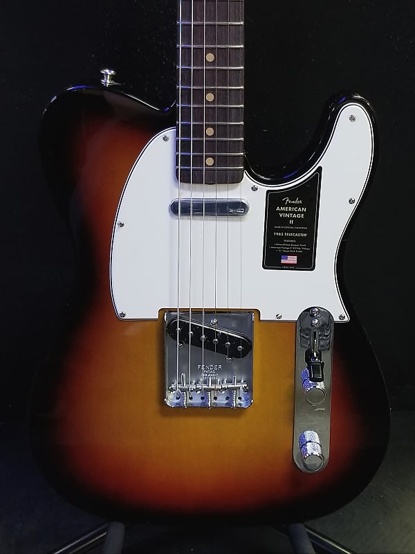 Fender American Vintage II '63 Telecaster 3-Color Sunburst w/FREE