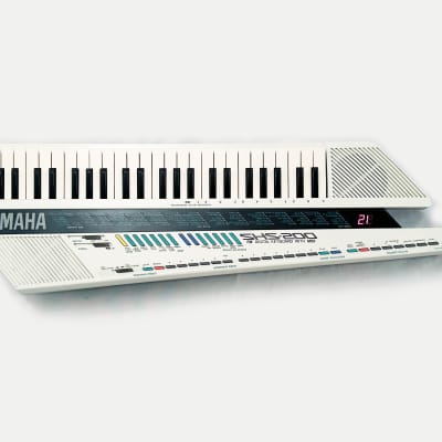 YAMAHA SHS-200 FM Digital Synthesizer Keytar with MIDI. Made in