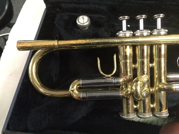 Jupiter STR-600 Student Trumpet with Case and Mouthpiece