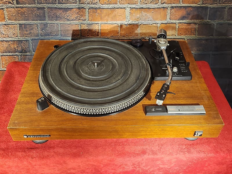 Kenwood KD-5033 Direct Drive Turntable Wood Finish New Cartridge And Needle-Local Pick Up Only  			