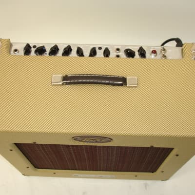 Peavey Delta Blues 210 II 30-watt 2x10" Tube Combo Guitar Amp, Tweed image 2