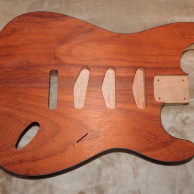 Strat Project 3pc Alder Body 1pc Padauk Top Black Binding Padauk Neck with Kingwood Fretboard! image 3