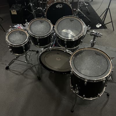 Gretsch USA Custom 8/10/12/15/20" Drum Set Kit in Anniversary Sparkle w/ Matching 18" Gong Drum image 9