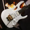 Ibanez JEM7VP-WH Premium Steve Vai Signature E-Guitar 6 String - White + Gigbag