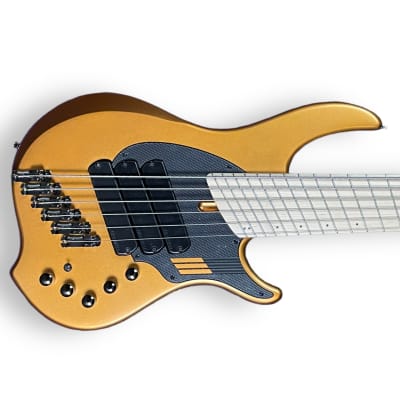 Dingwall Z3 6 [ Fanned Fret Bass | Hard Case + New Strings 