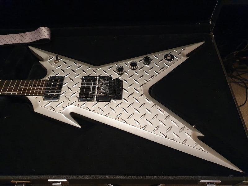 RARE Dean Dimebag 10K Limited Edition Razorback Diamond RARE Dean Dimebag 10K Limited Edition Razorback Diamond