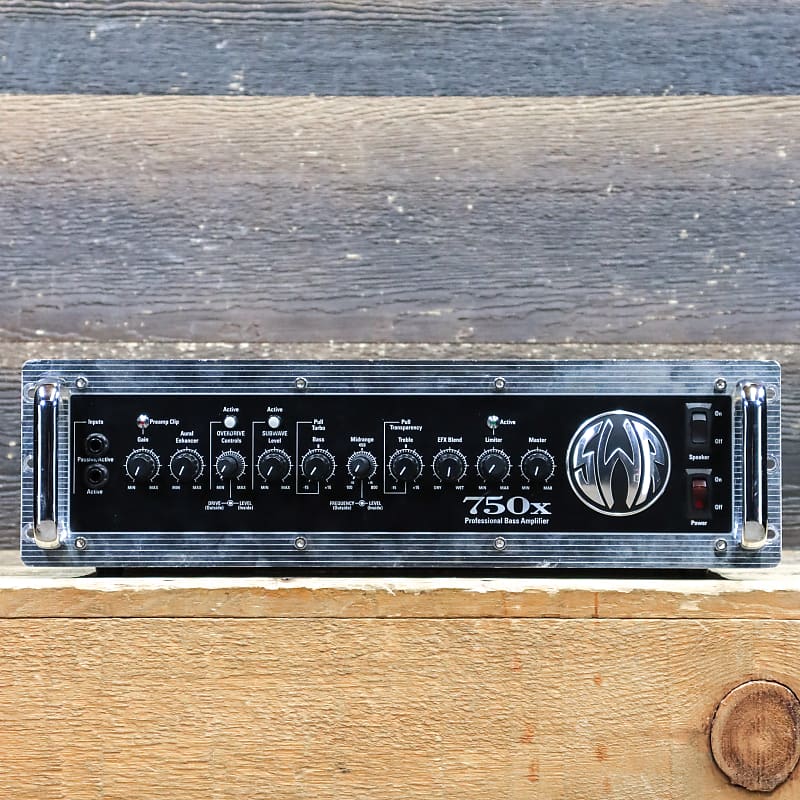 見事な Bass Professional 750X SWR Amplifier 4-Ohms into 750-Watt ベース